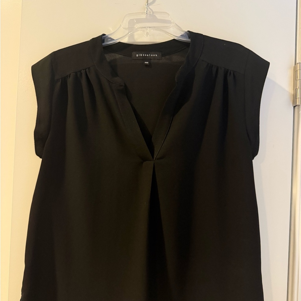 Gibson Women's Elegant Black Blouse
